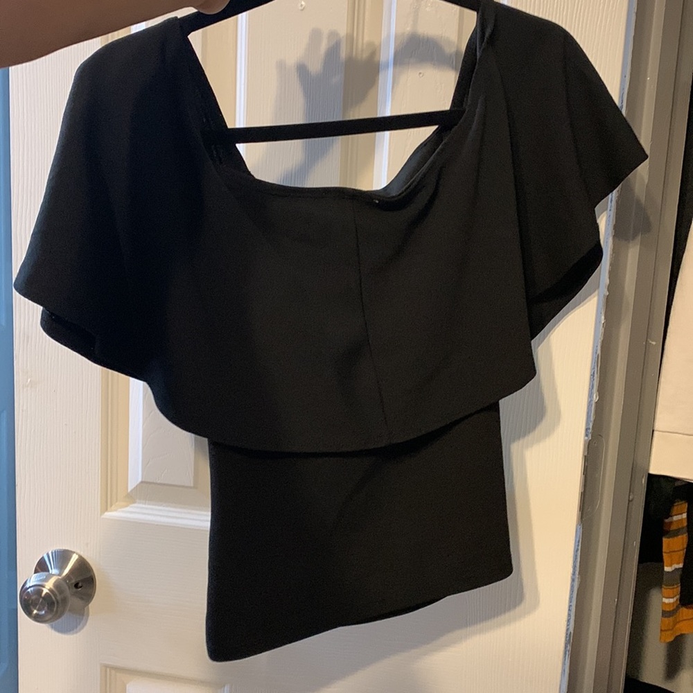 Top - Picture 2 of 3